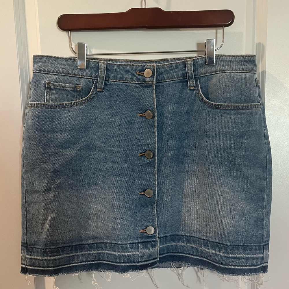 Ami Blue Denim Button-Front Mini Skirt
